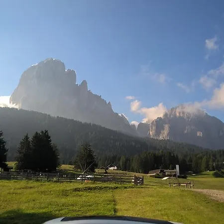 Cesa Pana Mountain Appartamento *