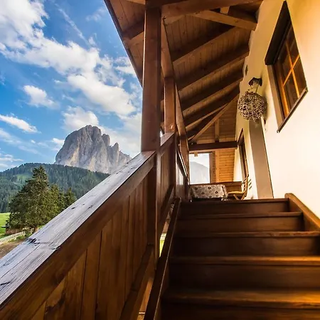 Cesa Pana Mountain